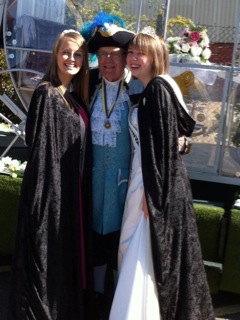 Town Crier Meets Queen and Princess